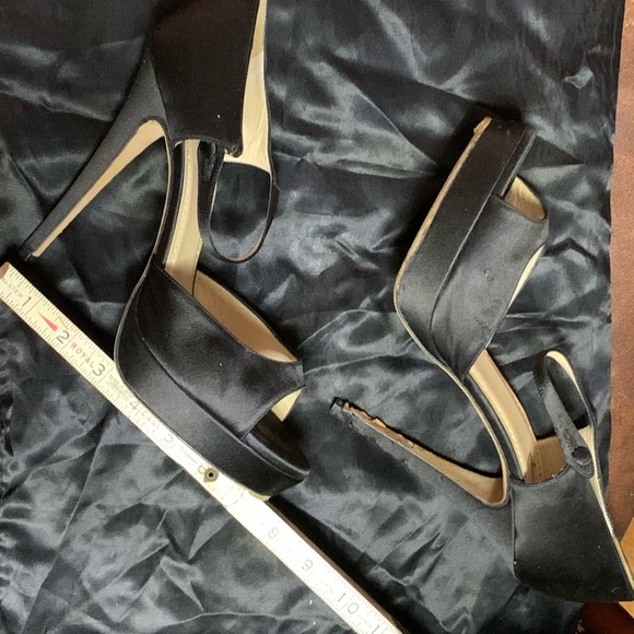 Authentic EUC YSL Black Satin Peep Toe Pumps - Picture 12 of 13